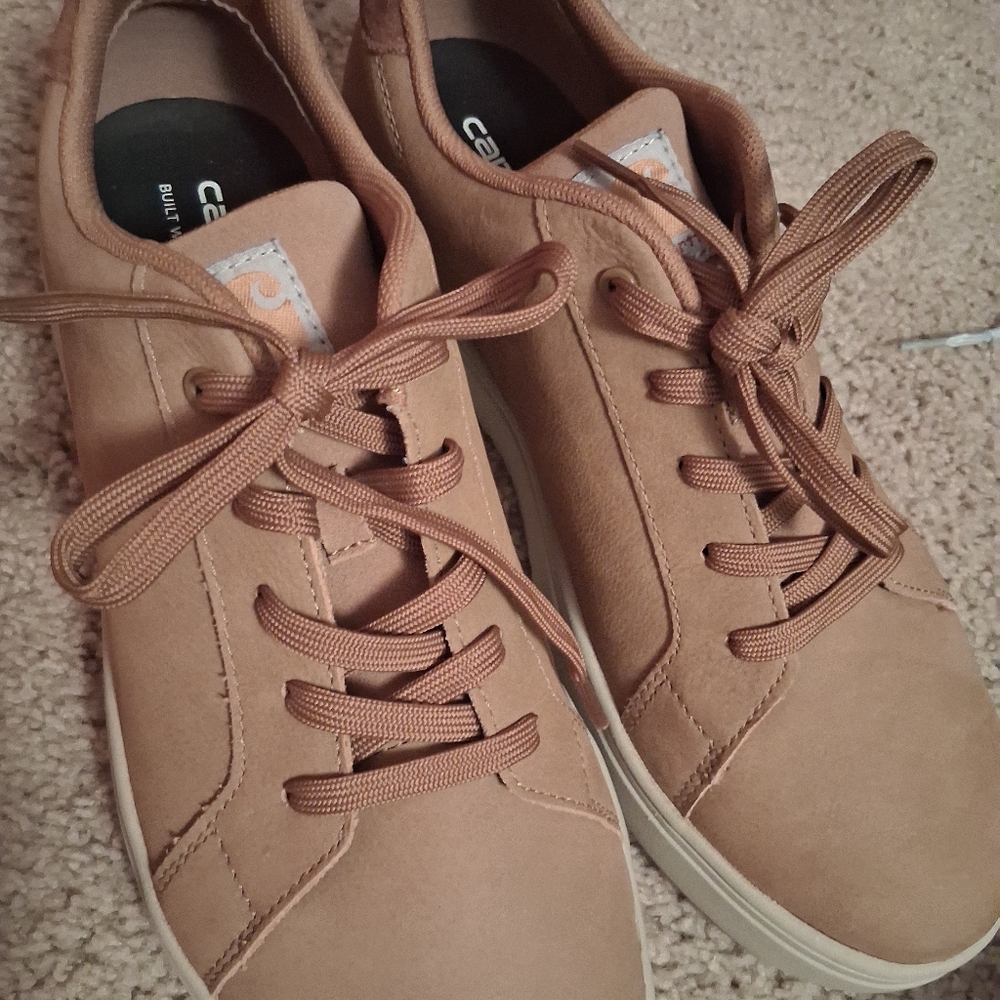 Carhartt Men’s Tan Low-Top Casual Sneakers